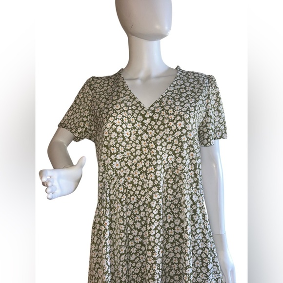 L'olive Verte Floral V-Neck Dress size 3 - Picture 3 of 6